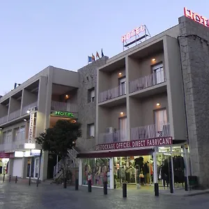 3* Hotel Puerta De Espana